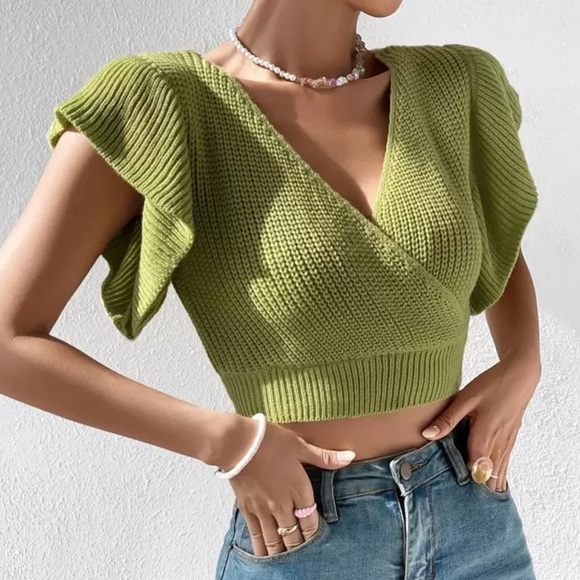 Green Knit Open-Back Top Size 1XL   <<45>> - Picture 2 of 5